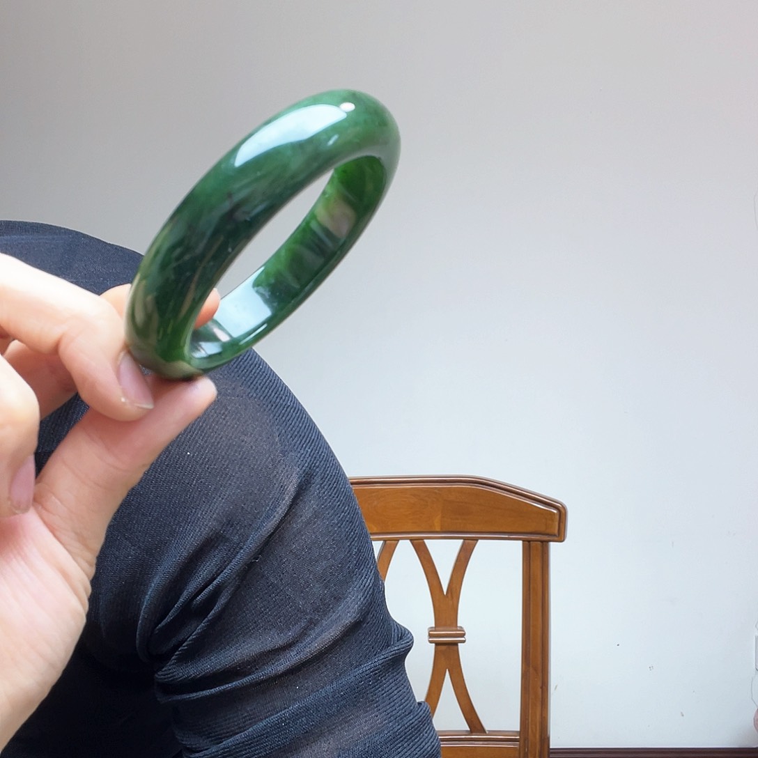 和田玉手镯未镶嵌小*