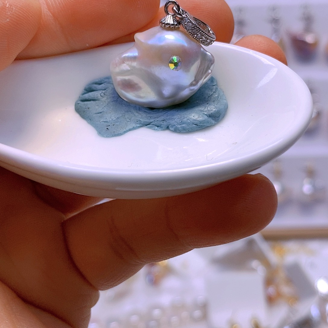 淡水珍珠合金颈饰