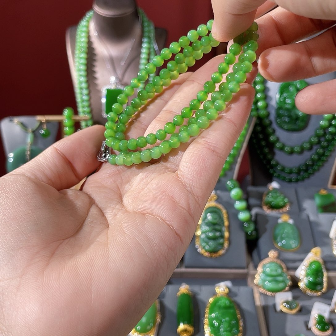 和田玉（碧玉）未镶嵌颈饰