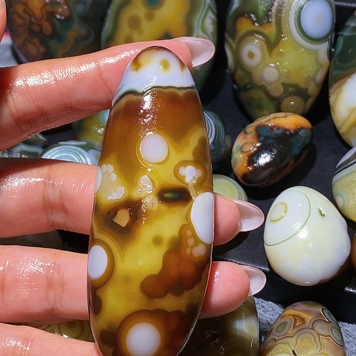 玛瑙/玉髓未镶嵌珠宝奇石151