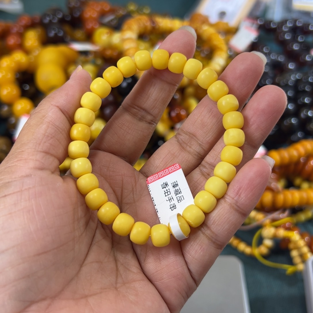 未镶嵌琥珀珠宝奇石239