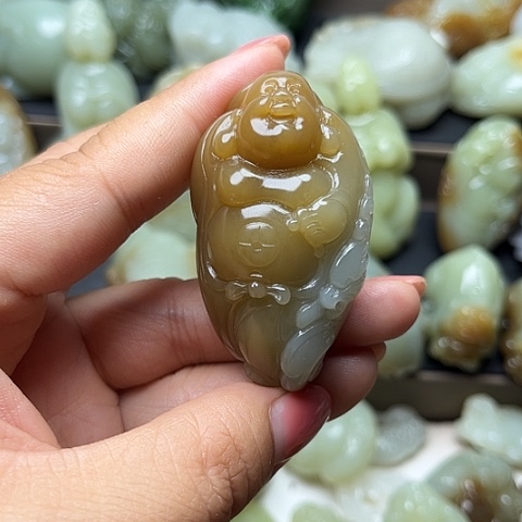 颈饰未镶嵌和田玉李*霖