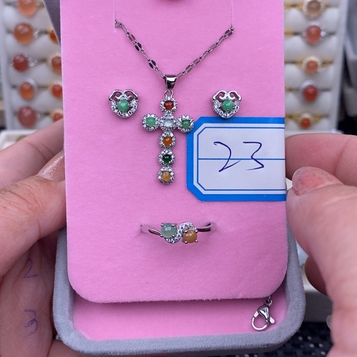 未镶嵌戒指翡翠缅甸