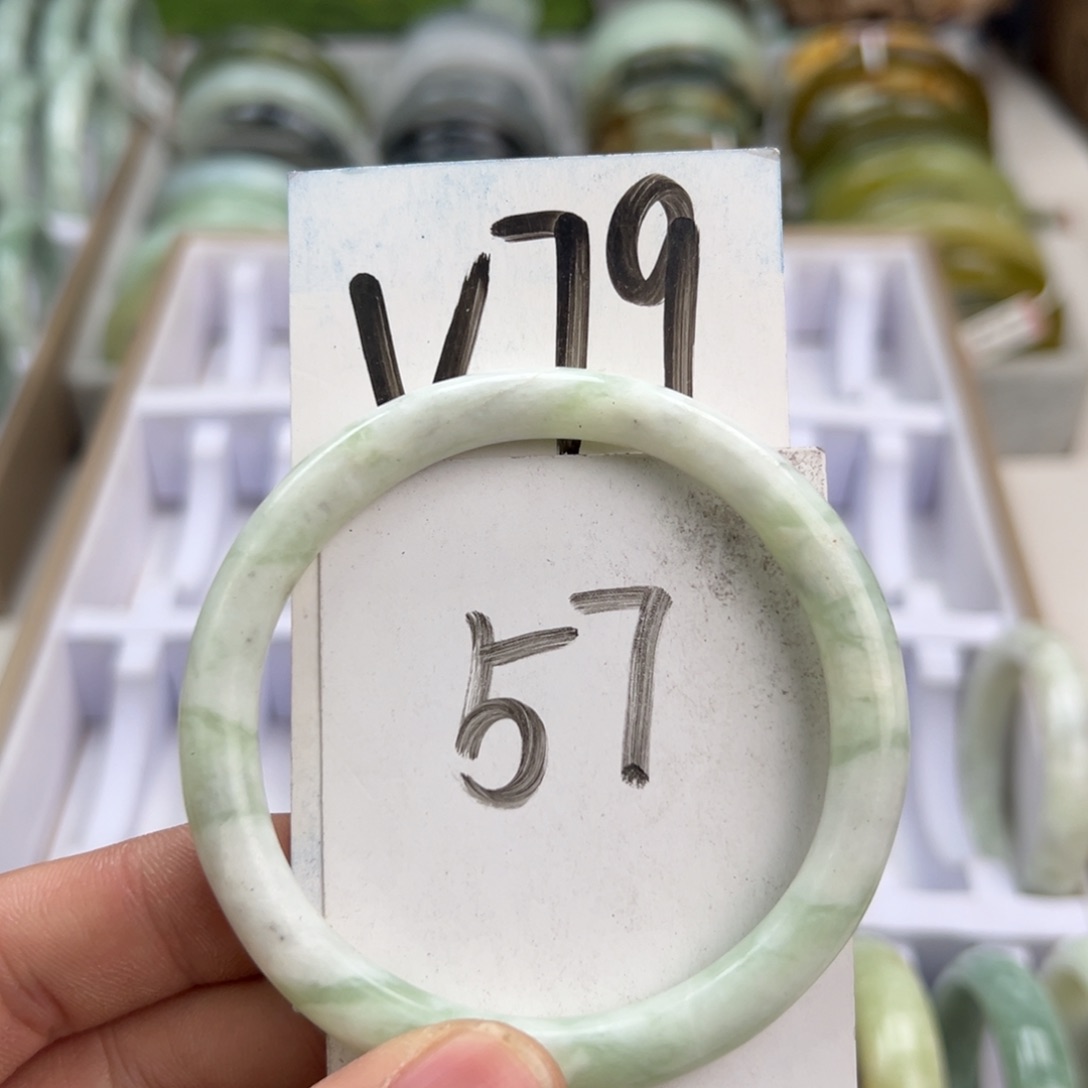 岫玉手镯未镶嵌天然岫玉微瑕