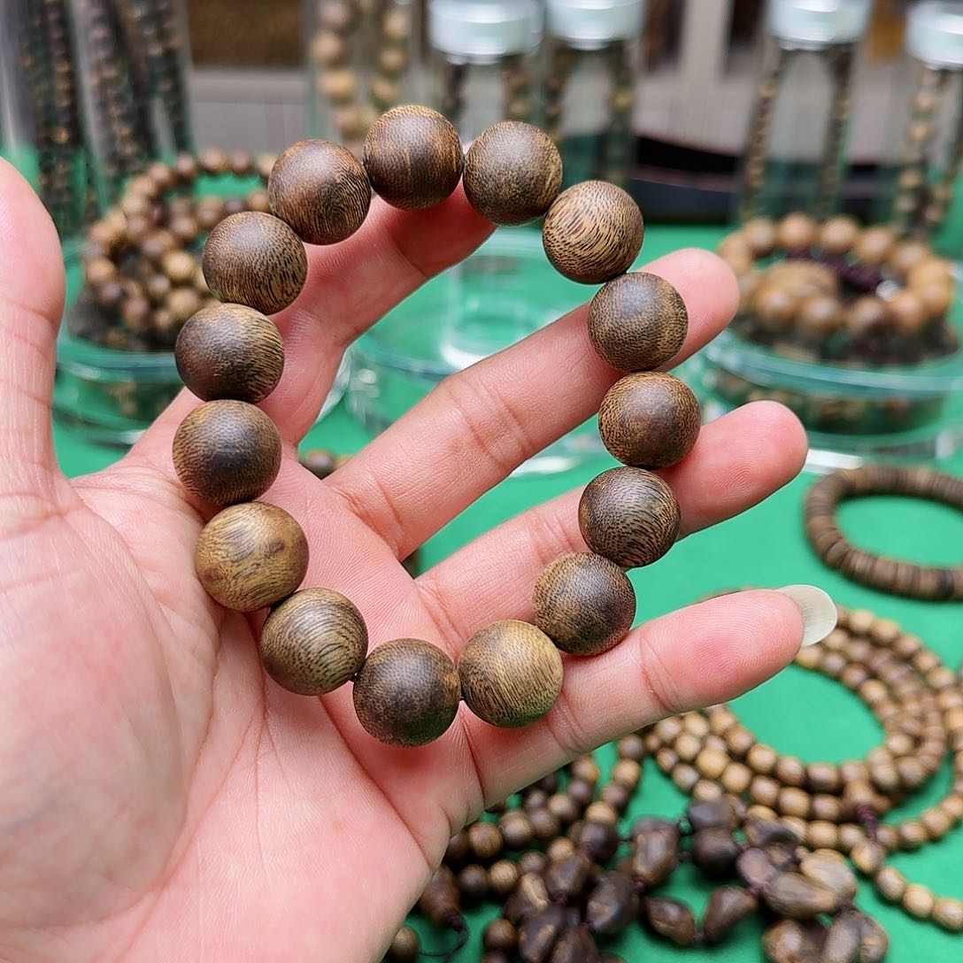 沉香手串田*海南白棋