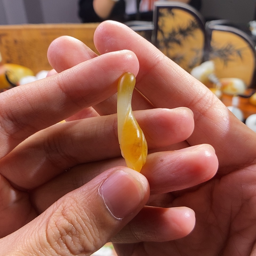 和田玉未镶嵌颈饰｀****