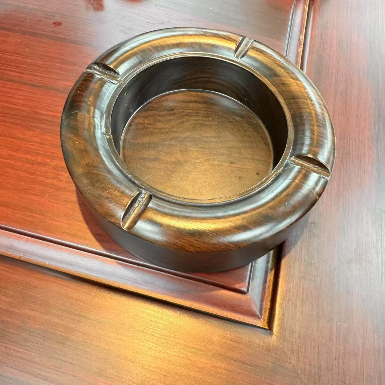 1个（直径14）黑檀木烟灰缸