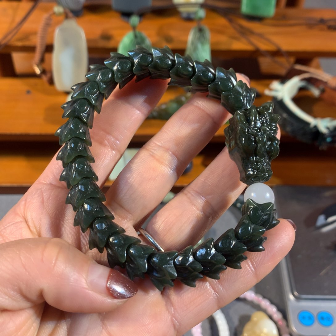 和田玉（糖玉）颈饰未镶嵌｜****｜