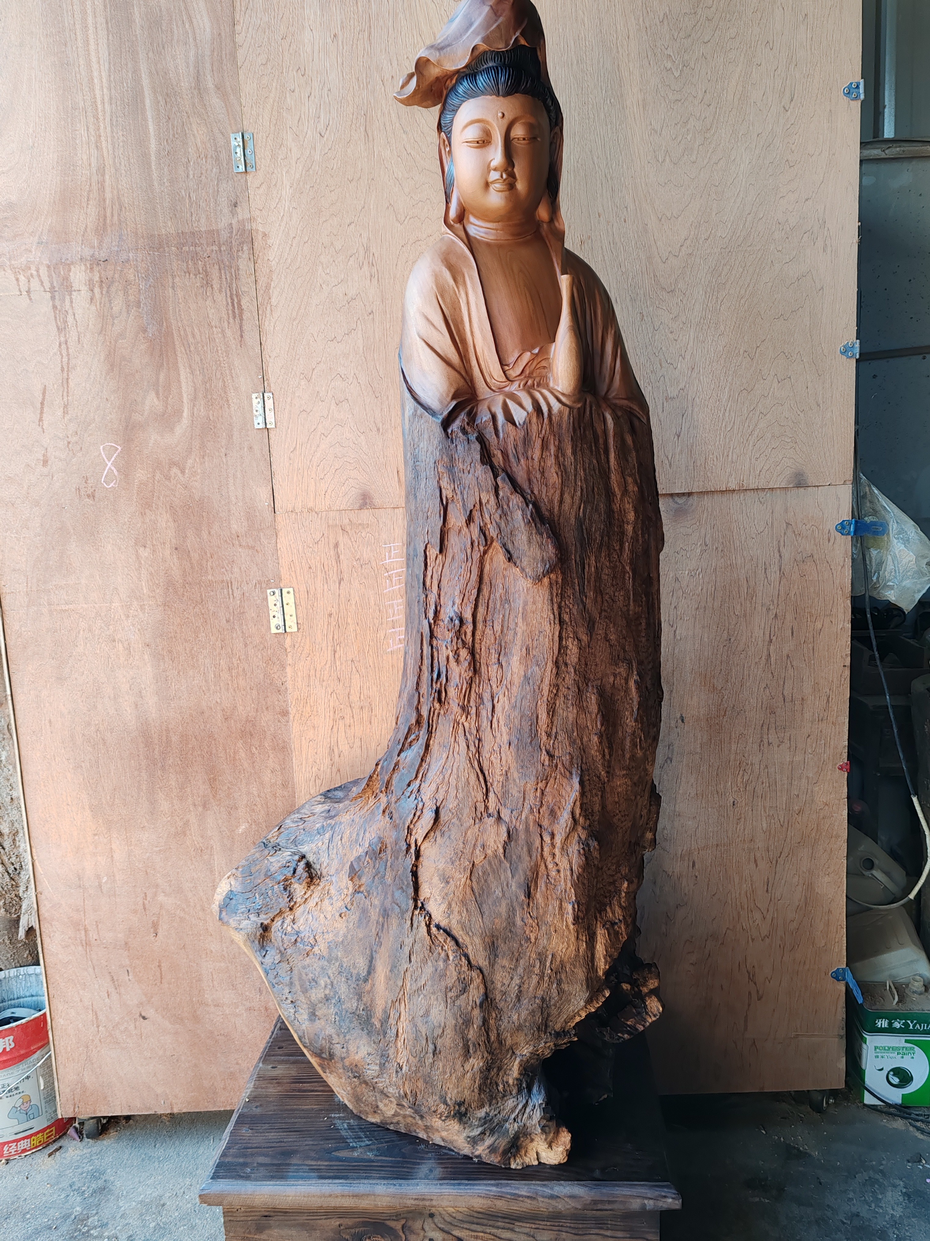 香樟木人物雕刻摆件