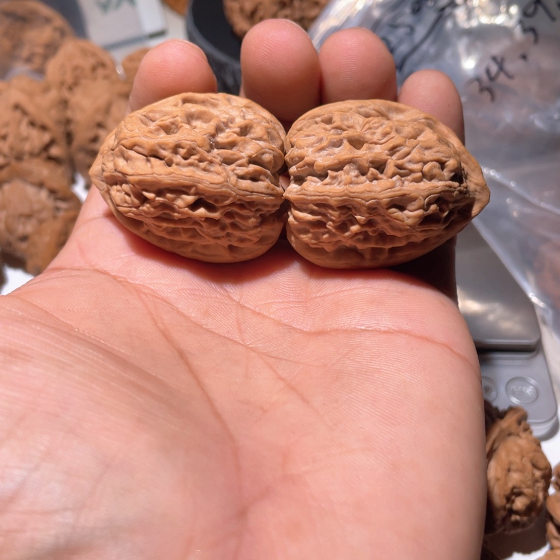 文玩核桃吊坠小*子玉玺