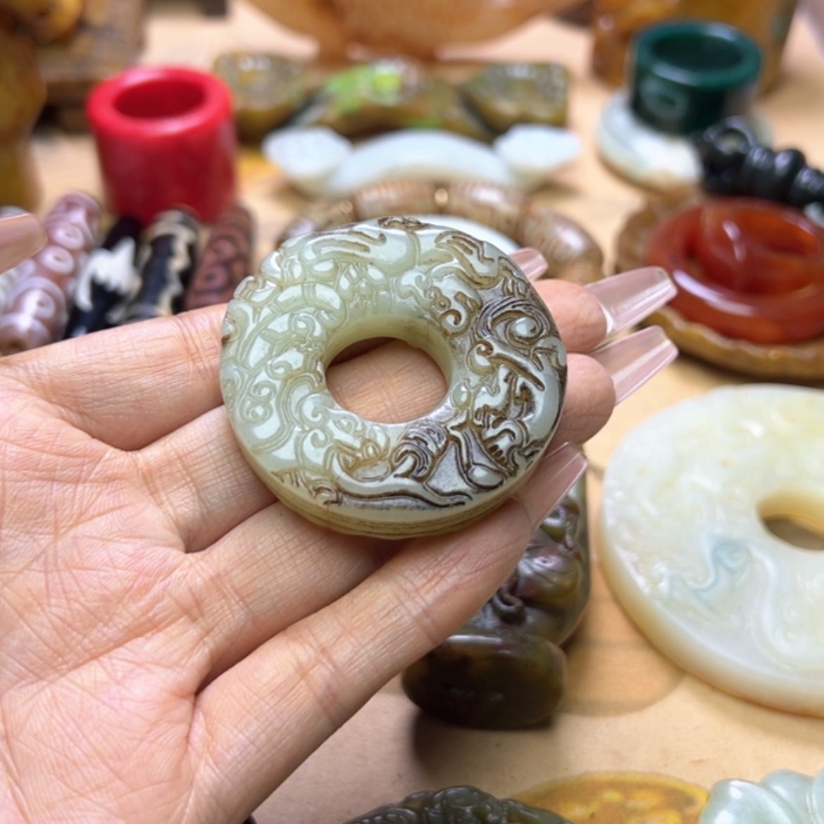 【闪购商品】蛇纹石玉颈饰未镶嵌