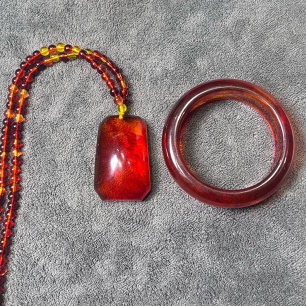 （亏米清仓）精美套装血菩提手镯约60圈口➕平安无事牌一块