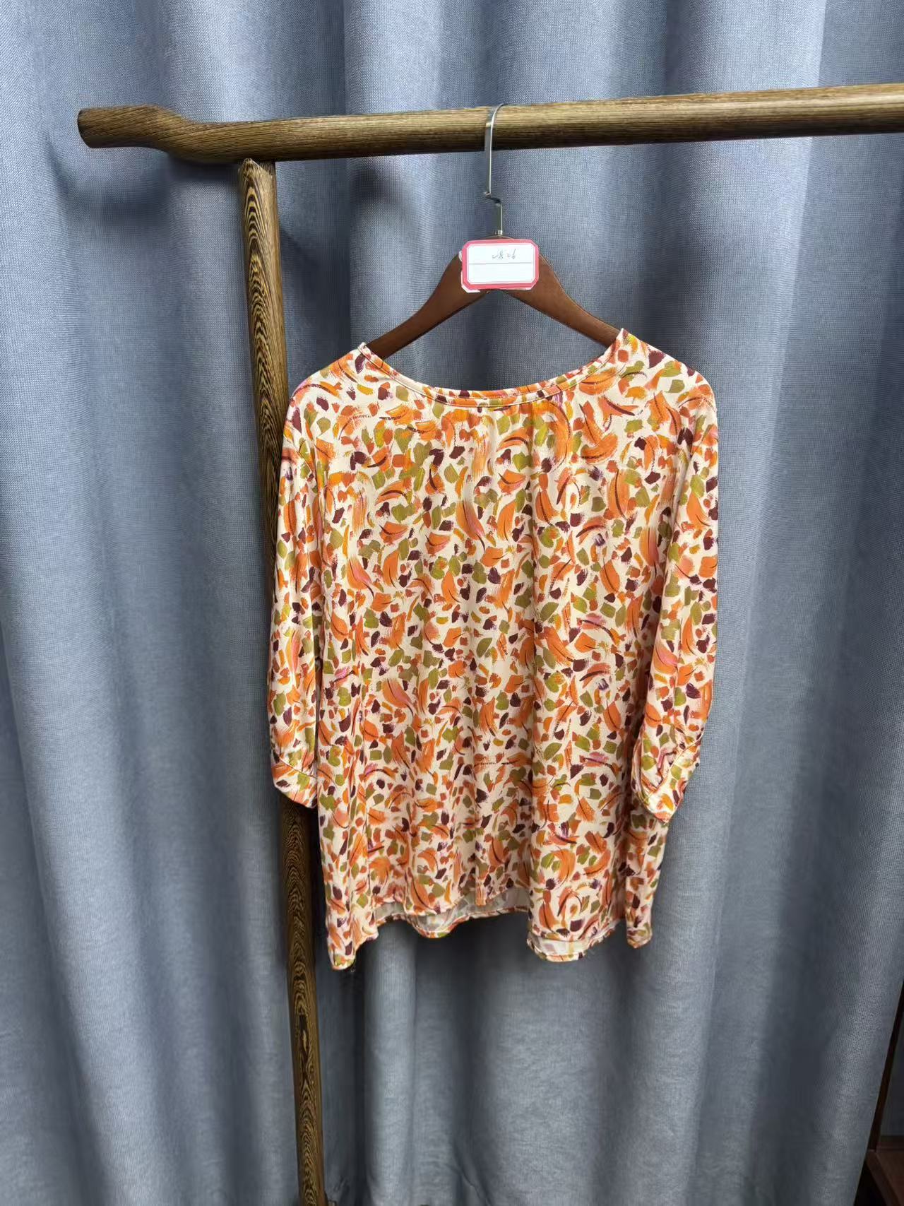 （瑕疵）夏季新款气质时尚百搭桑蚕丝短袖T恤女V826