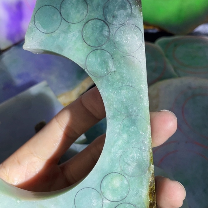 翡翠未镶嵌挂件片料