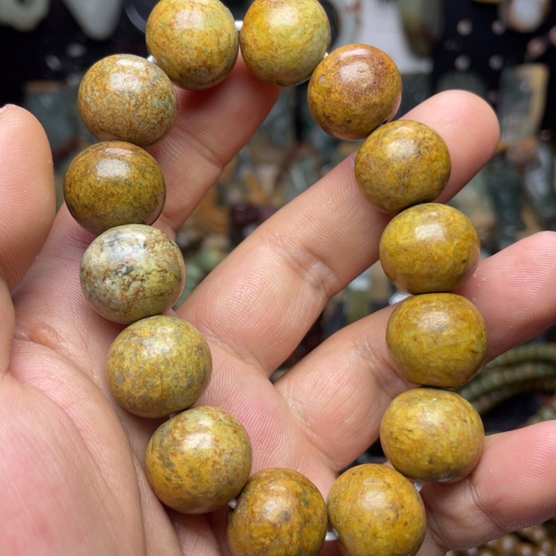 岫岩河磨玉（透闪石质玉）未镶嵌颈饰卡18