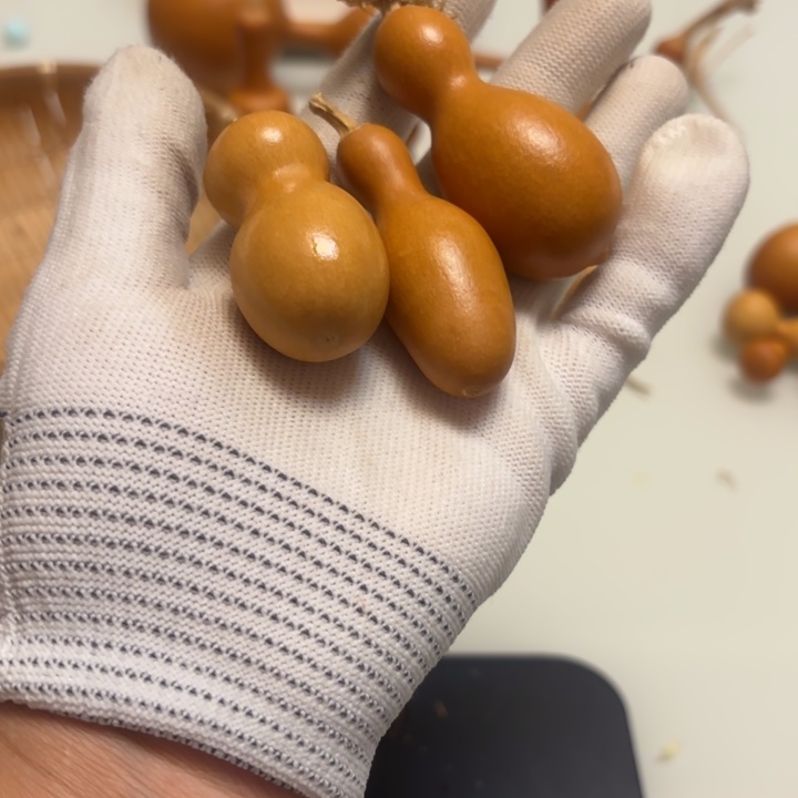 七***间天然手捻老皮葫芦