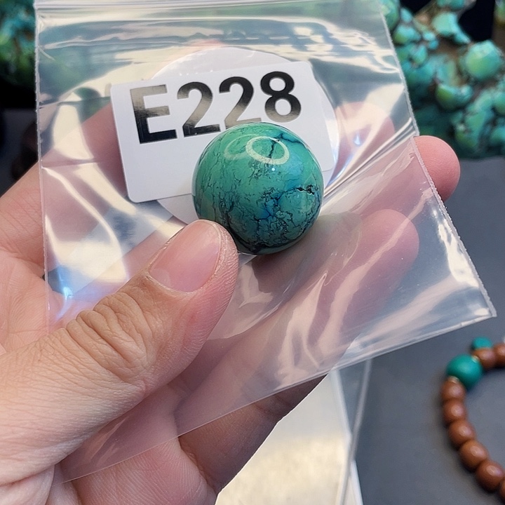 湖北十堰原矿绿小松