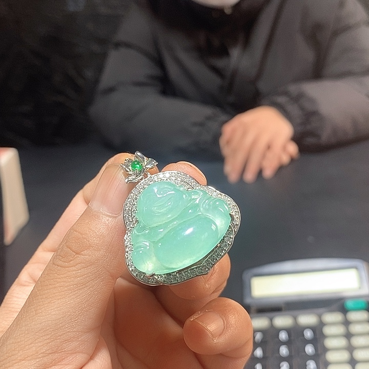 翡翠耳坠未镶嵌价格也