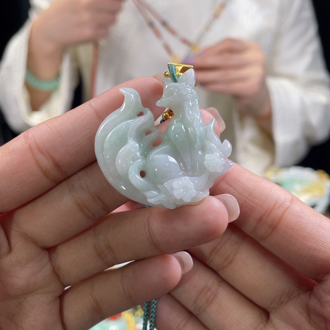 翡翠颈饰未镶嵌代编织