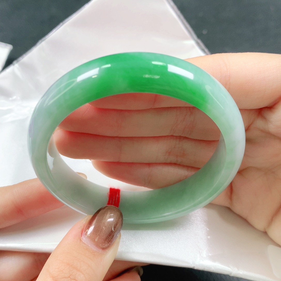 翡翠未镶嵌手镯56圈Z1030