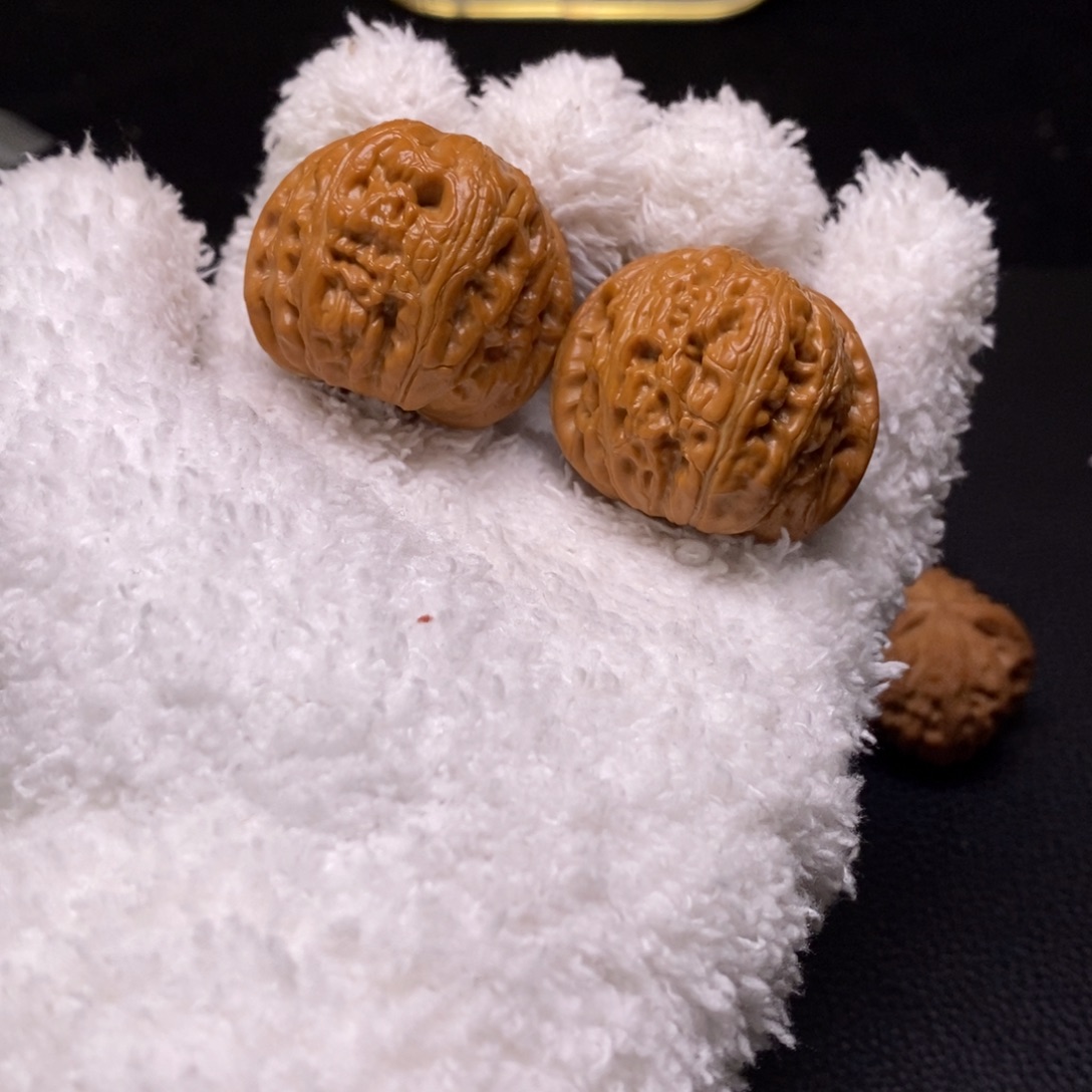 c***t文玩核桃把件元宝