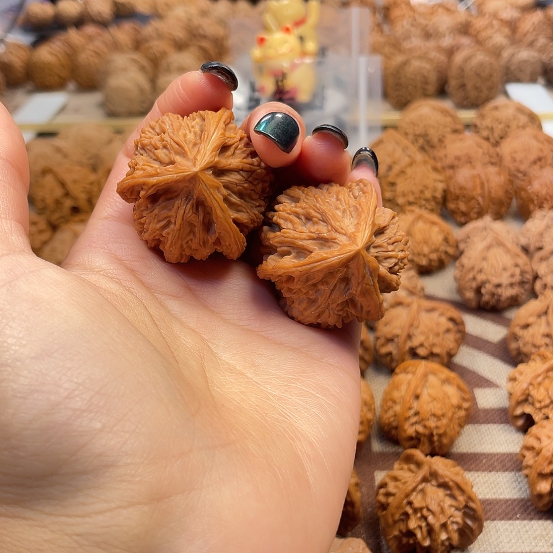 ****文玩核桃吊坠文山三棱