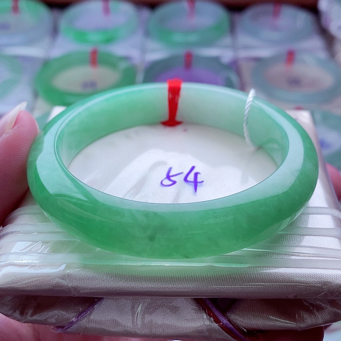 翡翠未镶嵌手镯515果阳绿翠绿冰润艳丽迷人