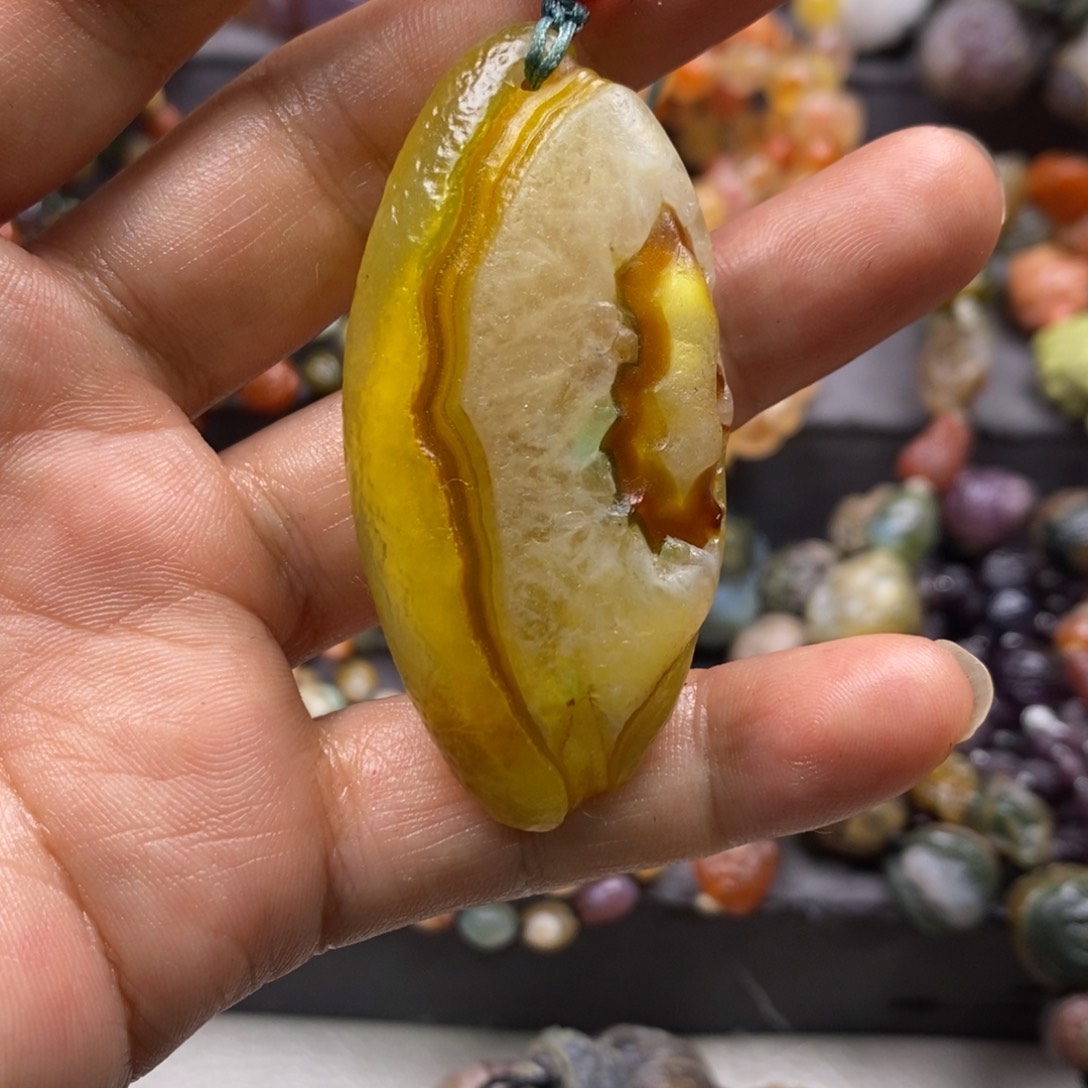 合金颈饰玛瑙/玉髓