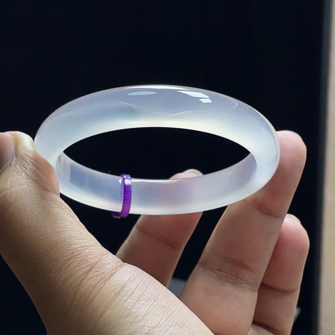 玛瑙/玉髓手镯未镶嵌54圈口微瑕福利款洒金飘纱