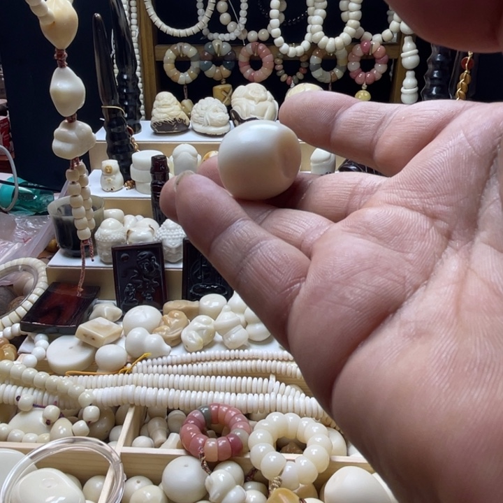 捕*象牙果雕刻马蹄珠