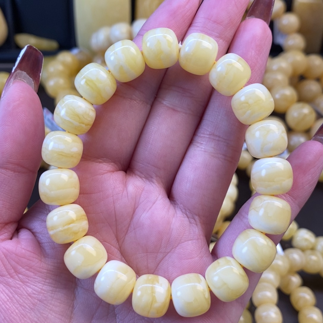 蜜蜡裸石未镶嵌3***?同料瓷白虎皮