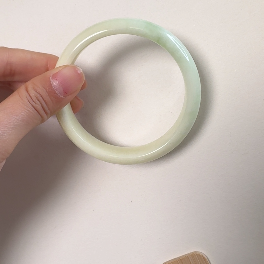 蓝田玉（蛇纹石化大理石玉）手镯未镶嵌清****光