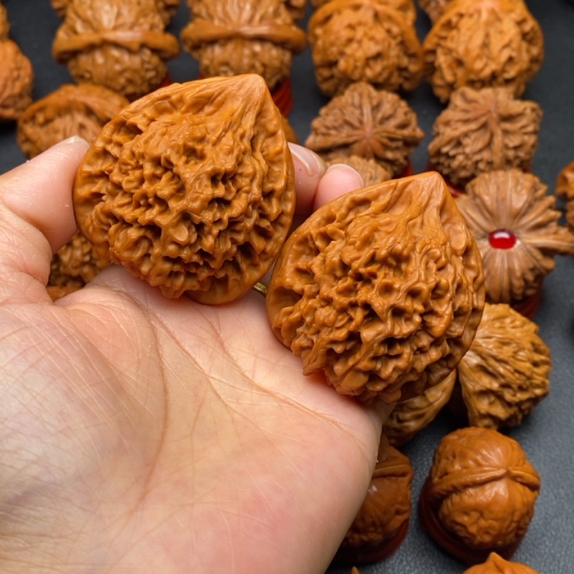 【闪购商品】文玩核桃把件45官帽