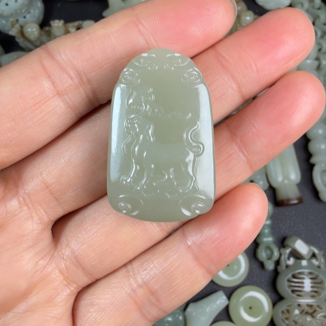 和田玉未镶嵌吊坠(不含链)