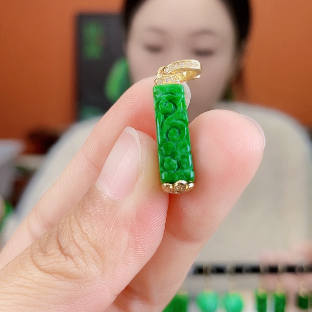 翡翠未镶嵌耳饰饰品