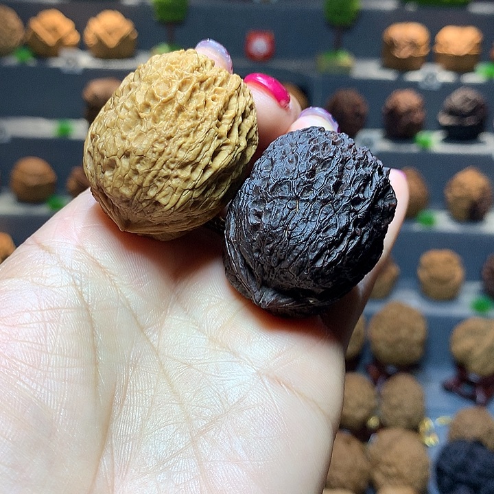 文玩核桃吊坠铁狮子阴阳对1号