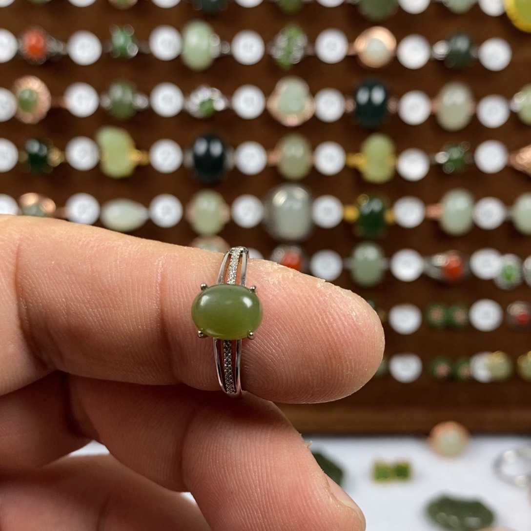 和田玉（青玉）戒指未镶嵌