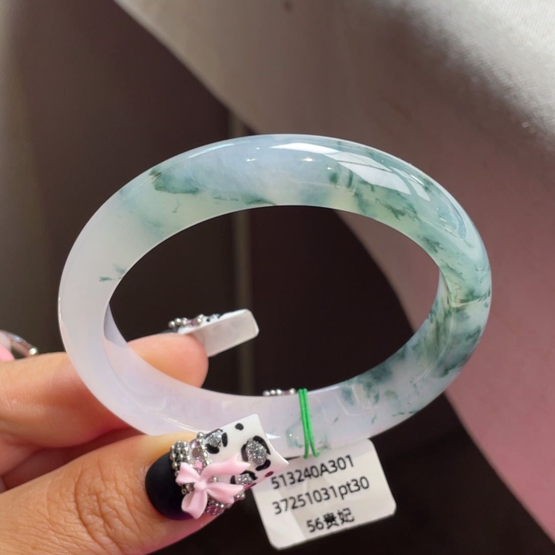 翡翠未镶嵌手镯牛奶冰飘花贵妃手镯