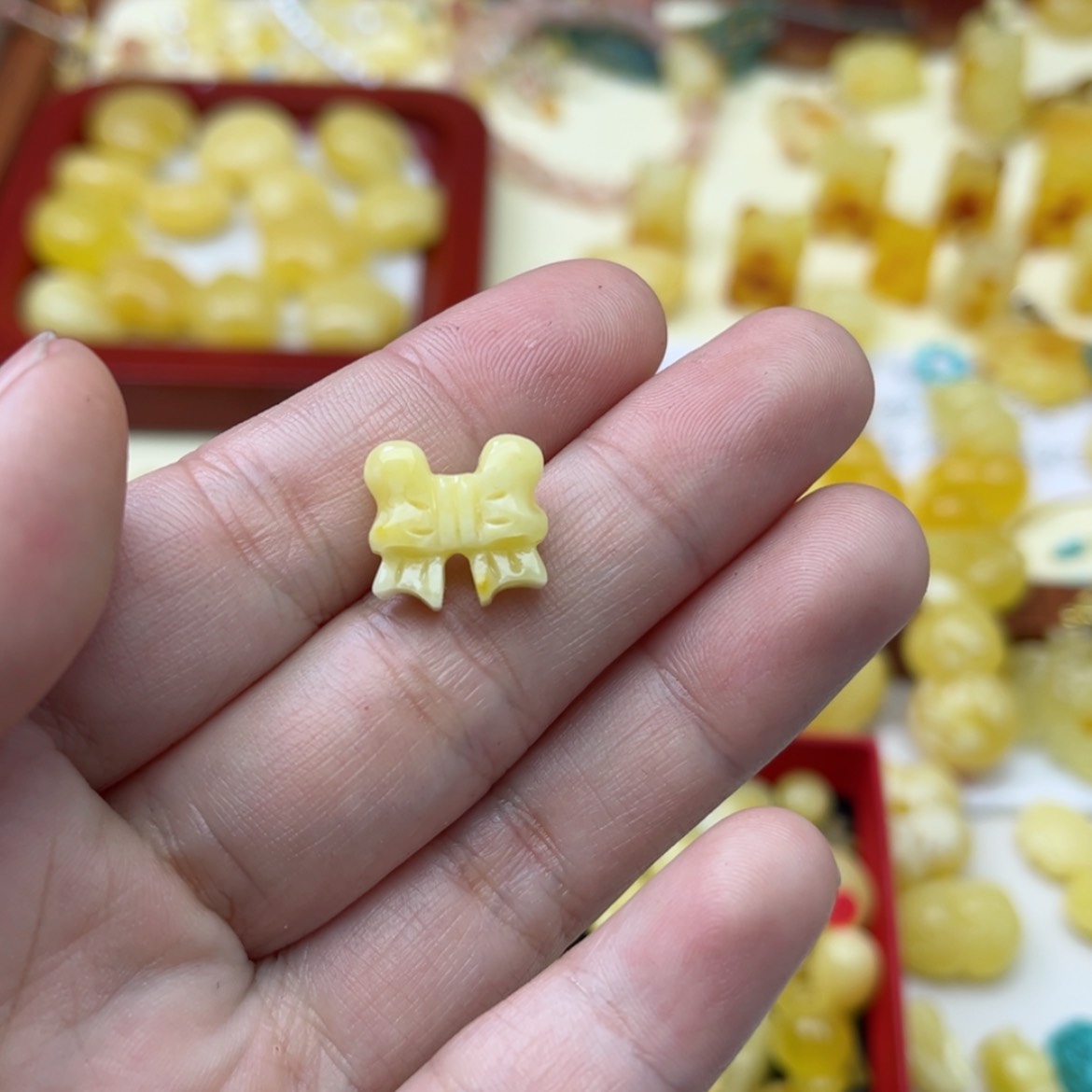 【闪购商品】蜜蜡裸石未镶嵌配饰