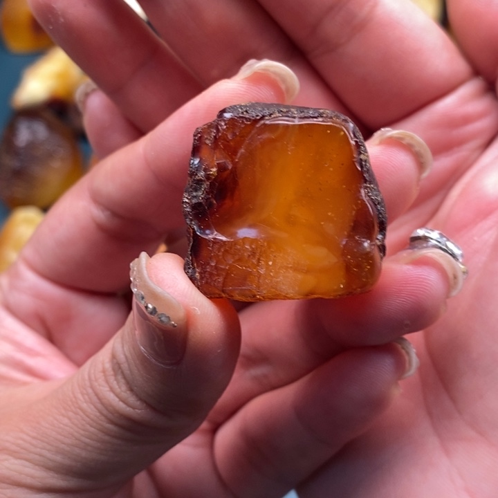 定制琥珀未镶嵌蜜蜡