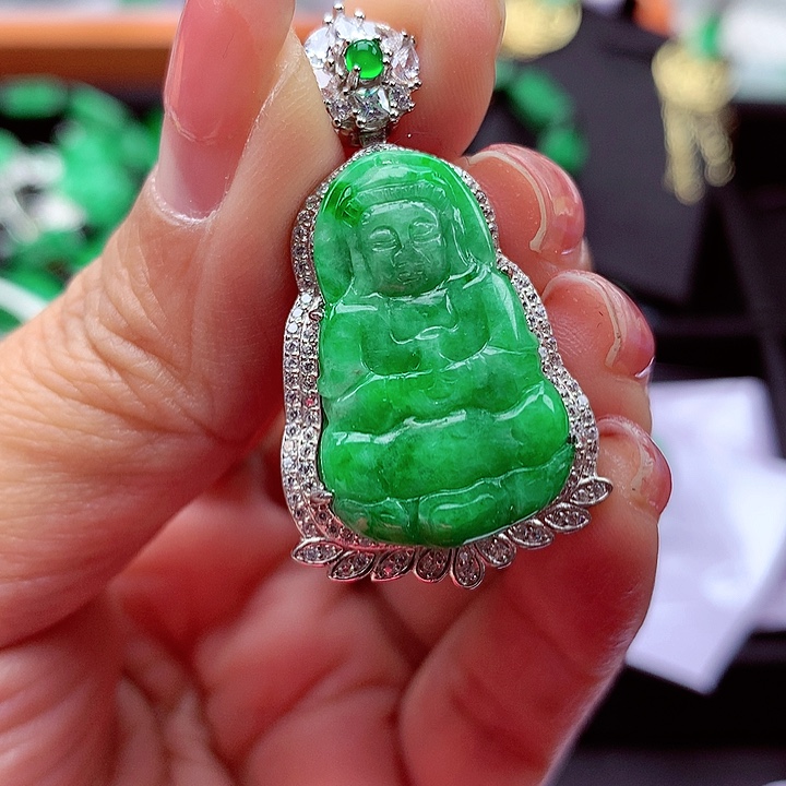 翡翠颈饰银S925镶嵌翡翠