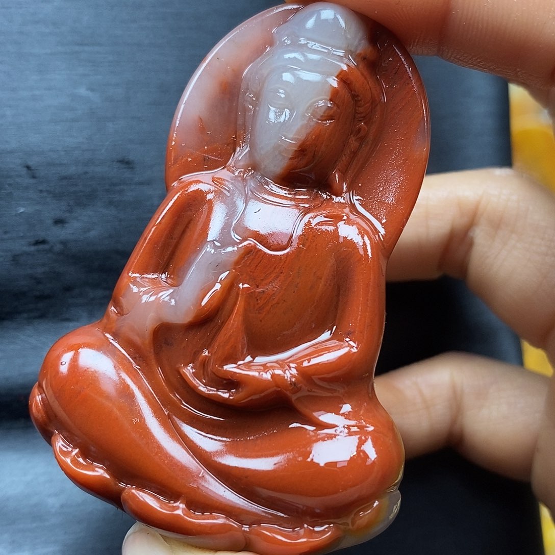 石英质玉（黄龙玉）颈饰未镶嵌