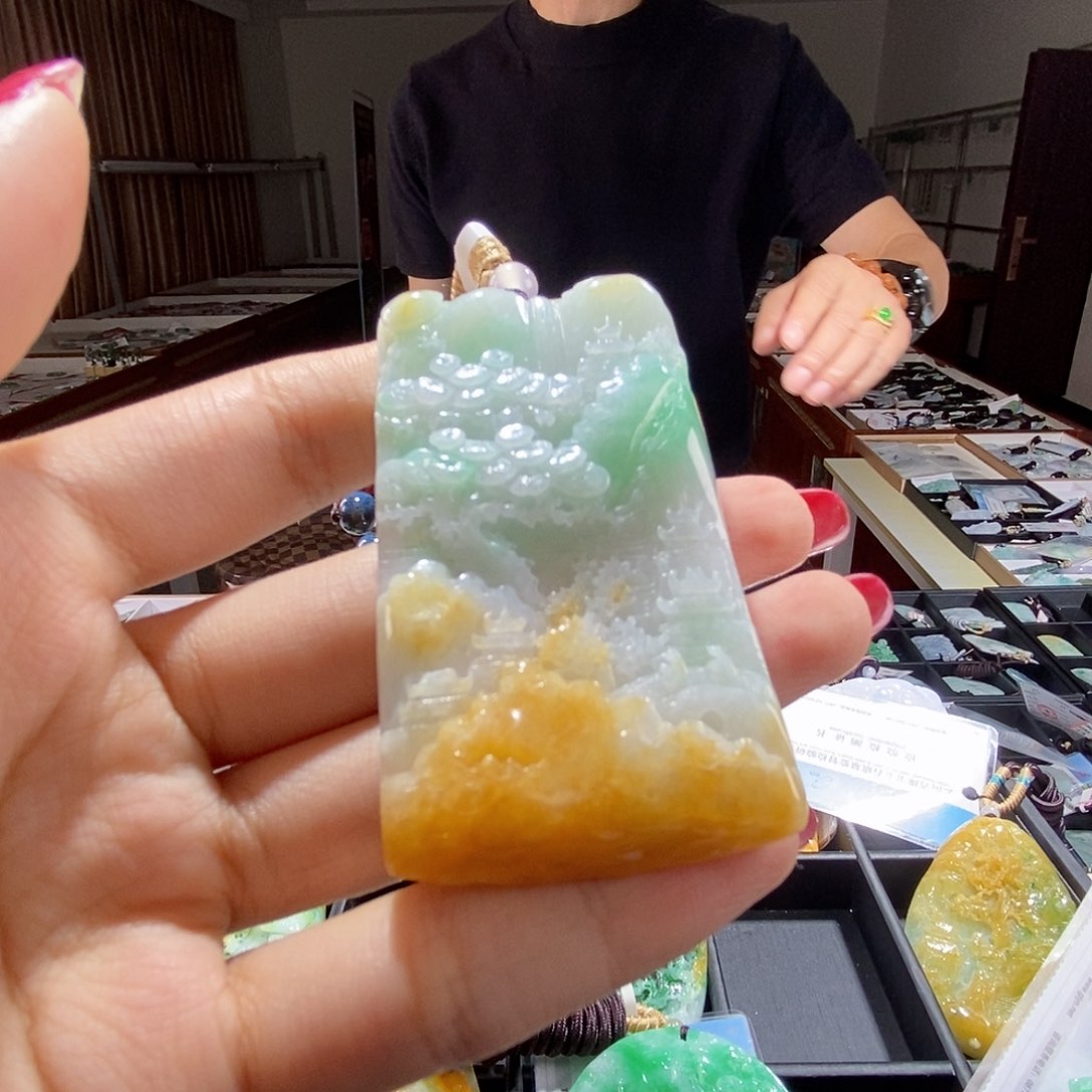 翡翠未镶嵌颈饰翡翠