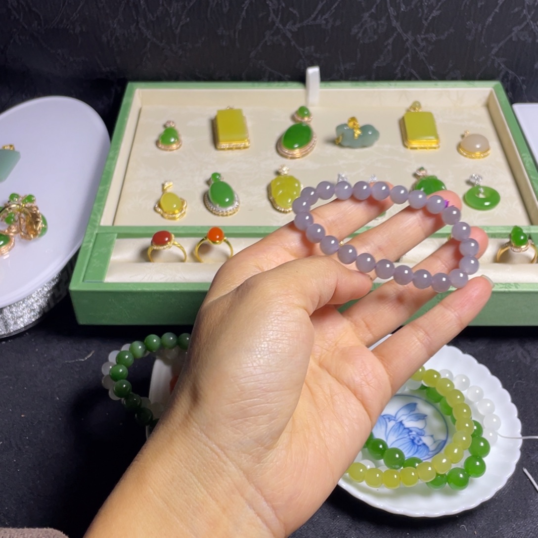 和田玉未镶嵌手串