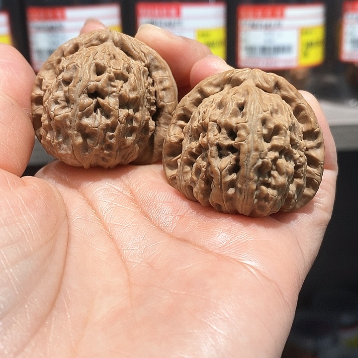桃核吊坠?****?三角白37尺寸
