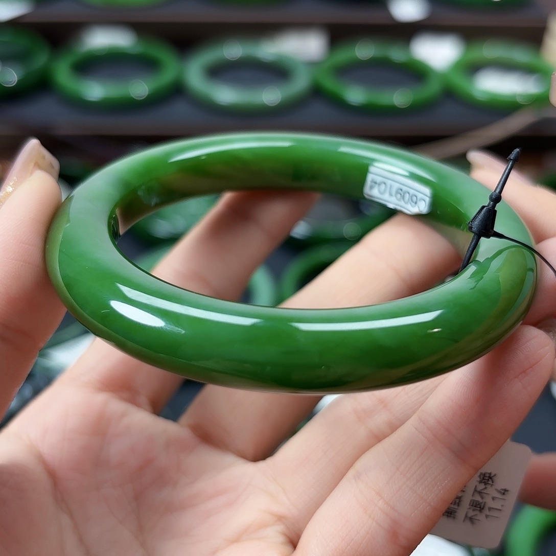 和田玉未镶嵌手镯58圈