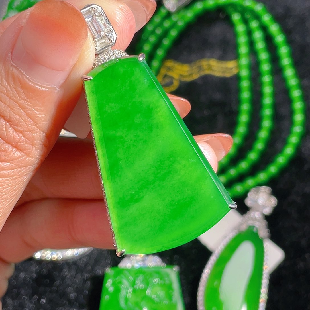 翡翠吊坠(不含链)未镶嵌