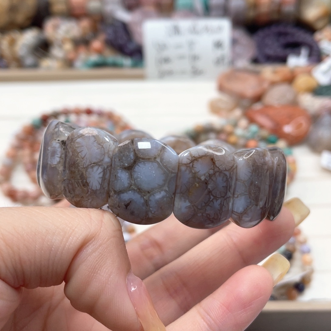 未镶嵌手链硅化玉鱼***画401