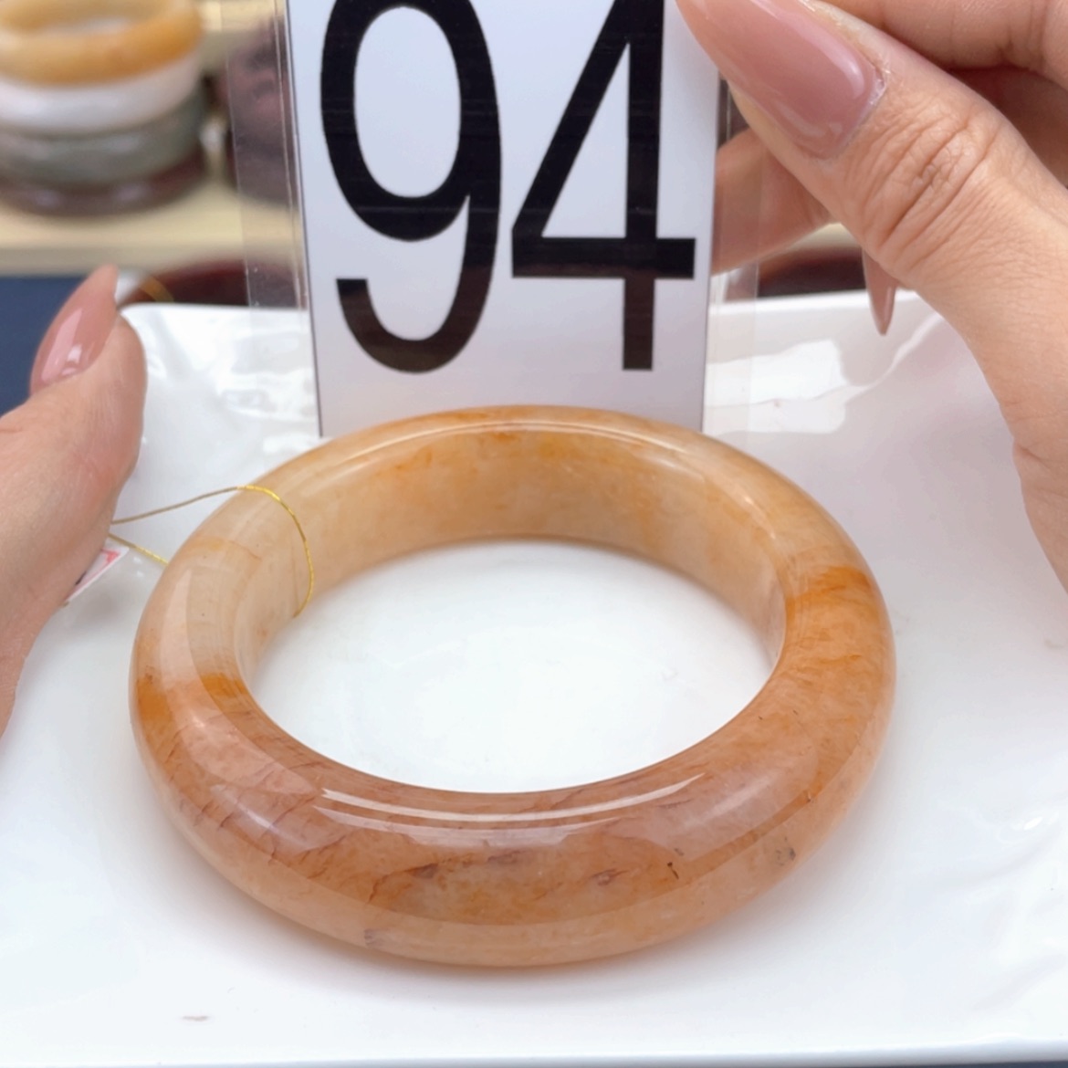 【闪购商品】石英质玉手镯未镶嵌