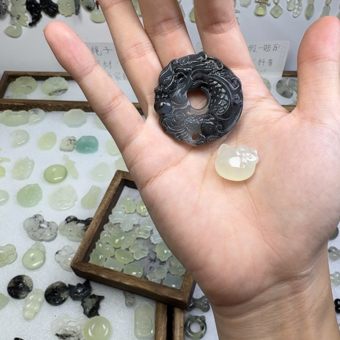 栗***岛蛇纹石玉未镶嵌直播间选